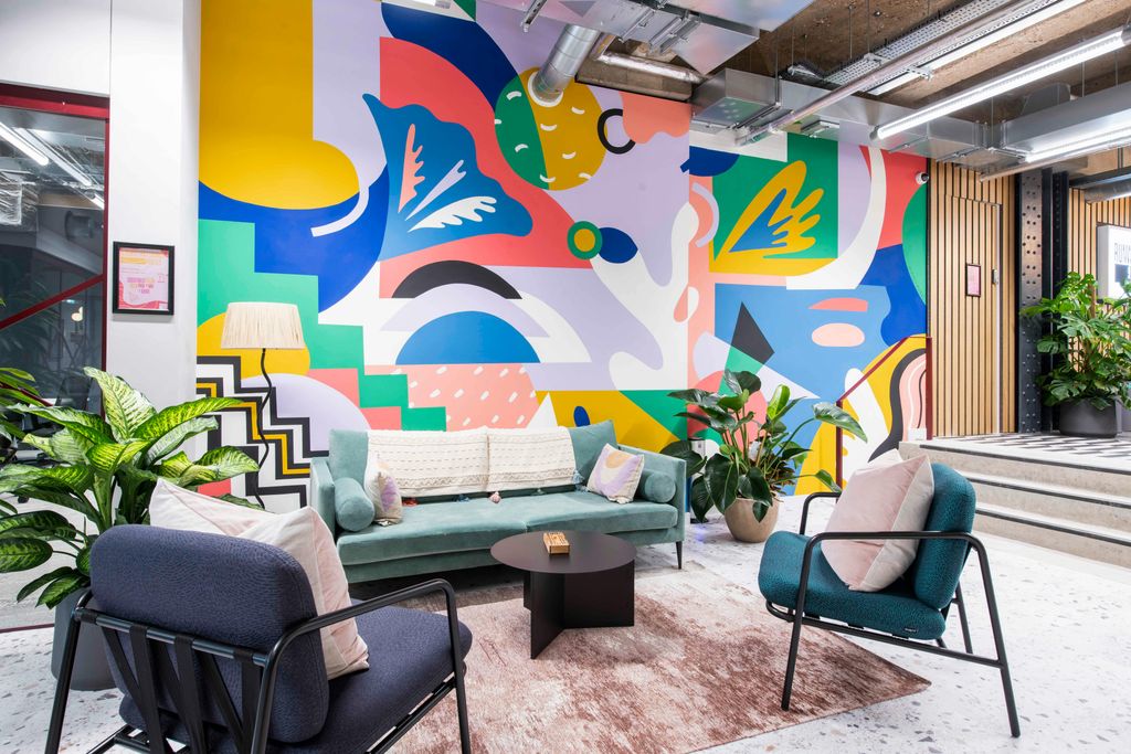 Property photo 3 of 18 Feature Wall.Jpg