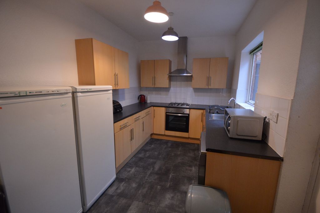 Property photo 2 of 3