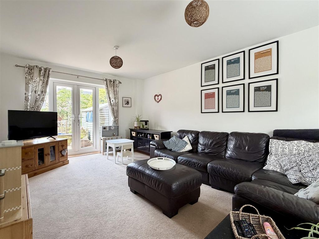 Property photo 2 of 26