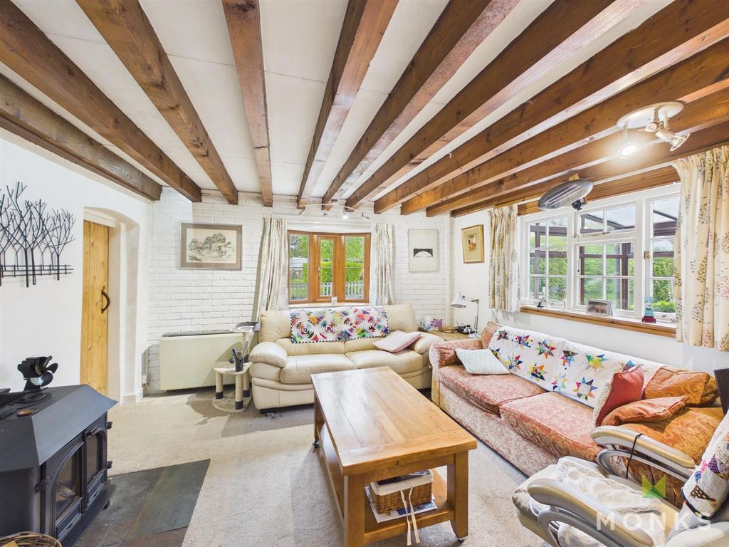 Property photo 2 of 40 Cam01348G0-Pr0810-Still006.Jpg