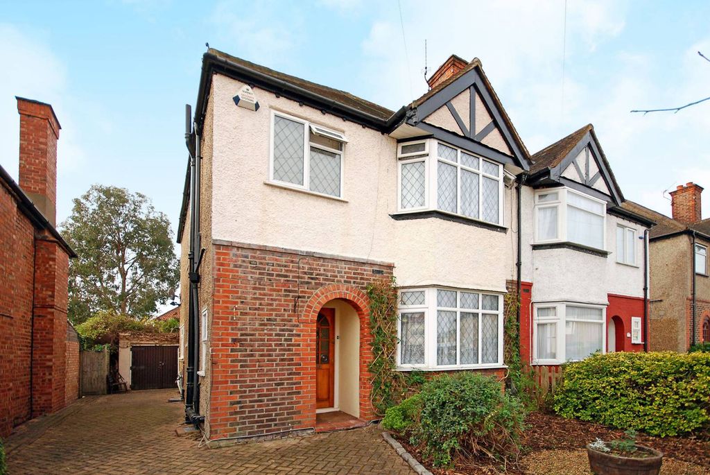 Property photo 2 of 11