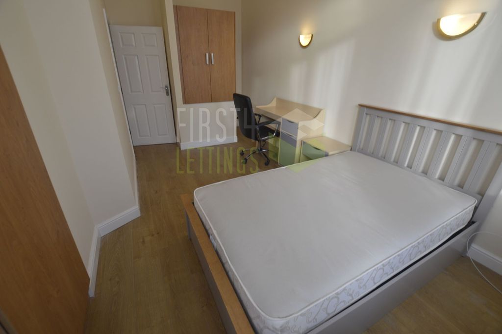 Property photo 2 of 9 Bedroom 1