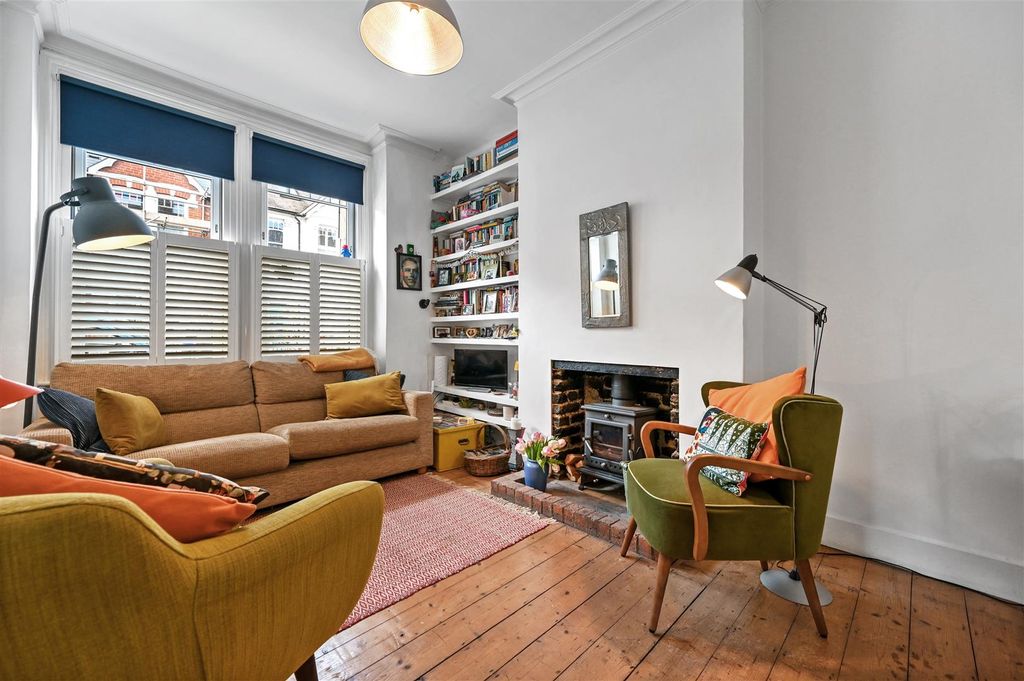 Property photo 2 of 12