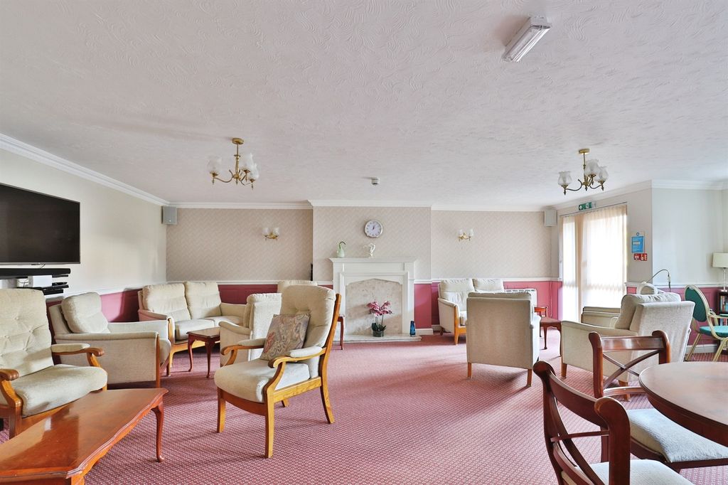 Property photo 3 of 20