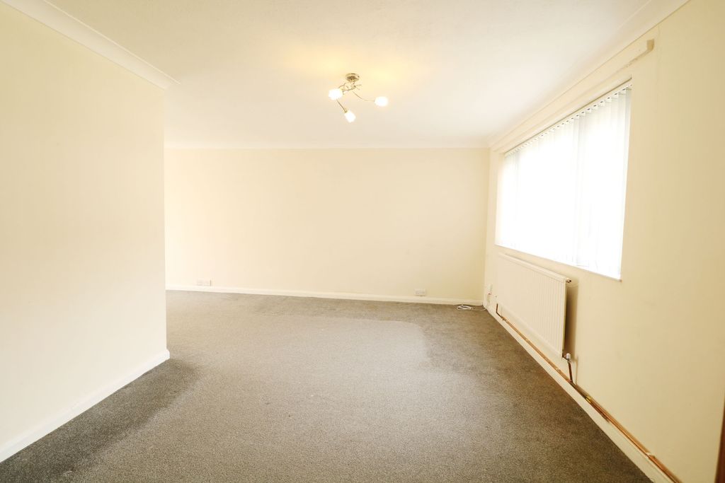 Property photo 3 of 13 Living Room