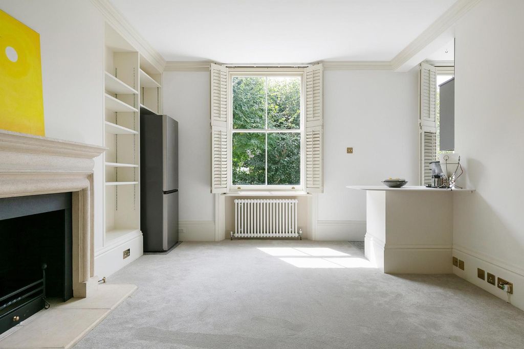 Property photo 2 of 8 4547721