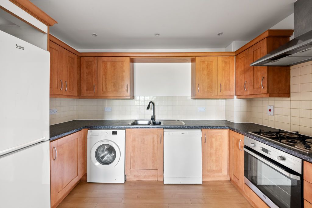Property photo 2 of 16 Photo 1