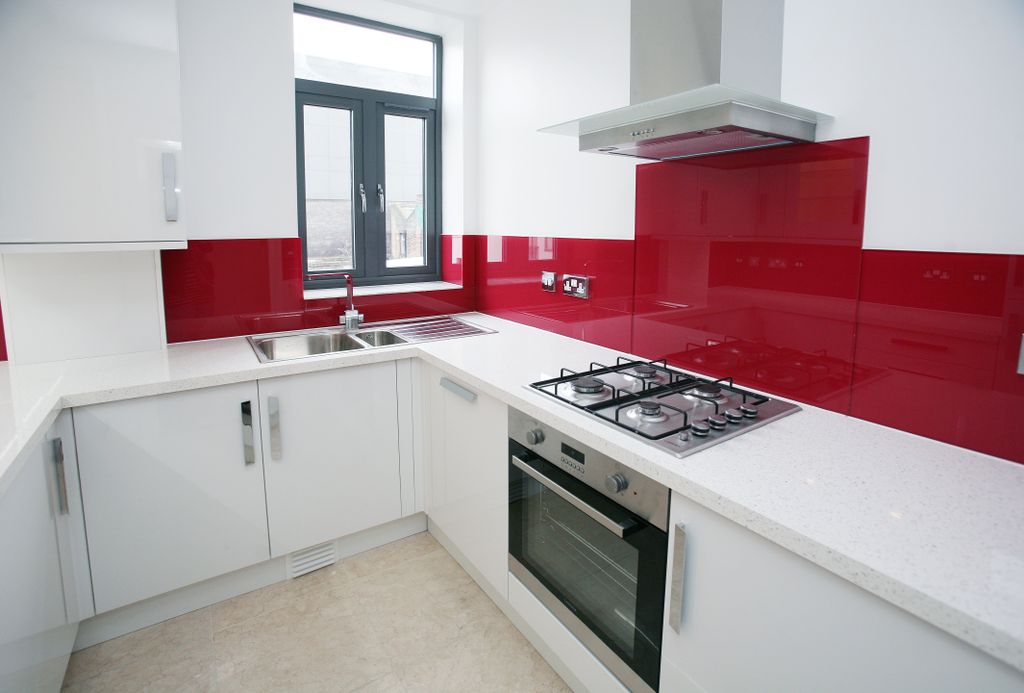 Property photo 2 of 8 Kitchen