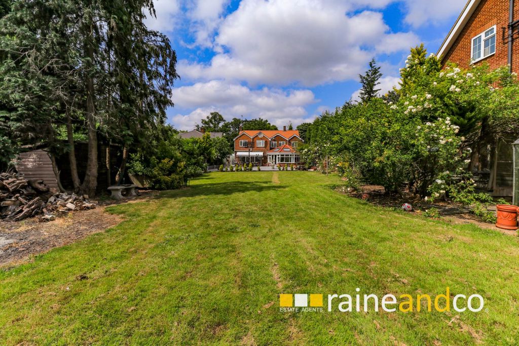 Property photo 1 of 72