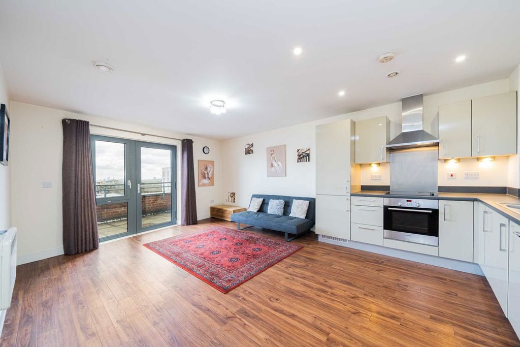 Property photo 2 of 7