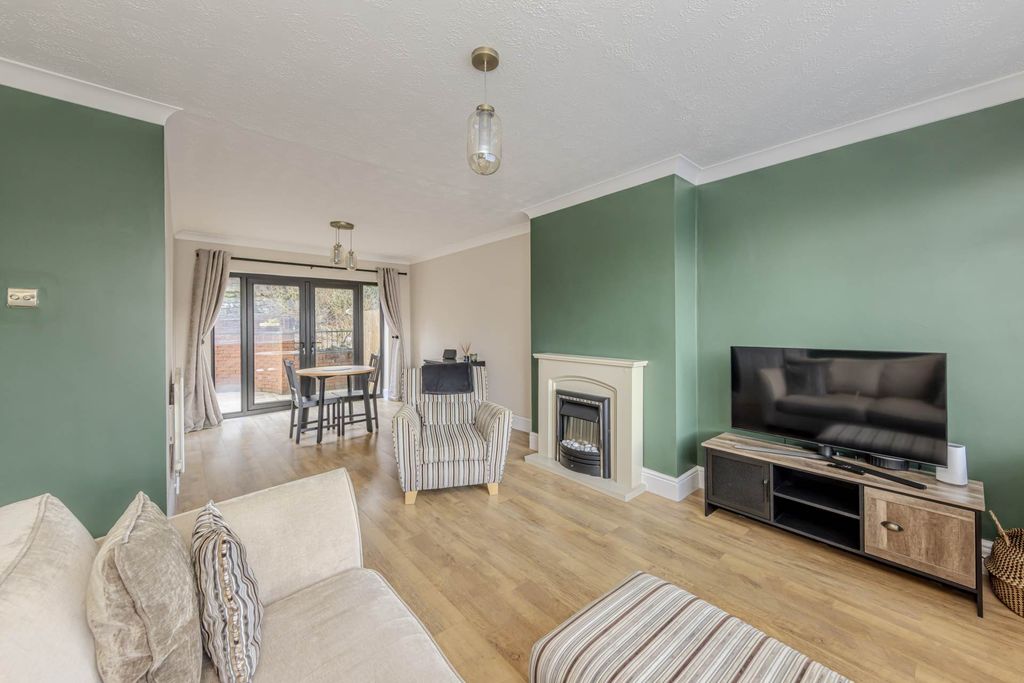 Property photo 3 of 23