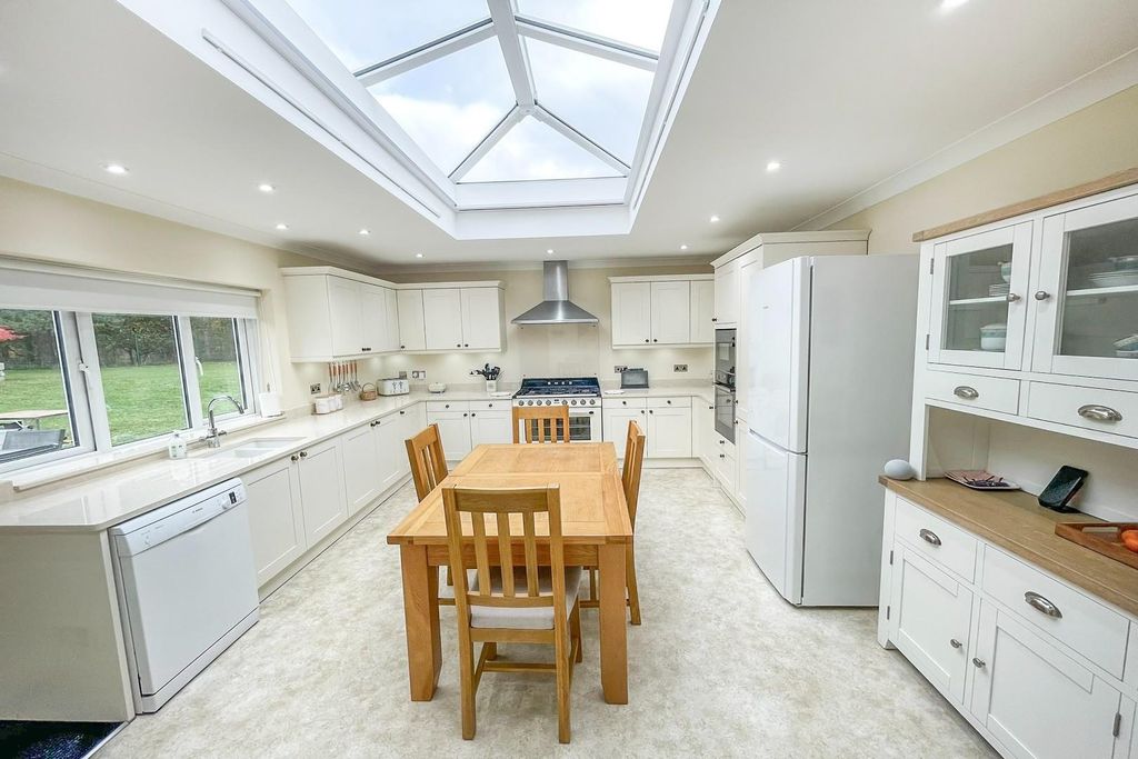 Property photo 3 of 35 Tlc_1Ea443Ec-7E5F-481F-B332-E2677196Cdd6_2A5924F.J