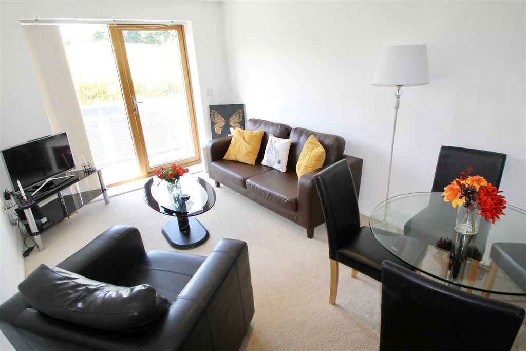 Property photo 2 of 7 Open Plan Lounge/Diner