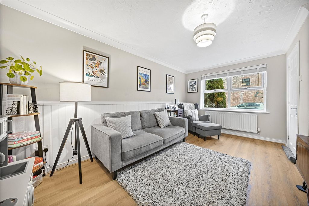 Property photo 3 of 22 Picture No. 11