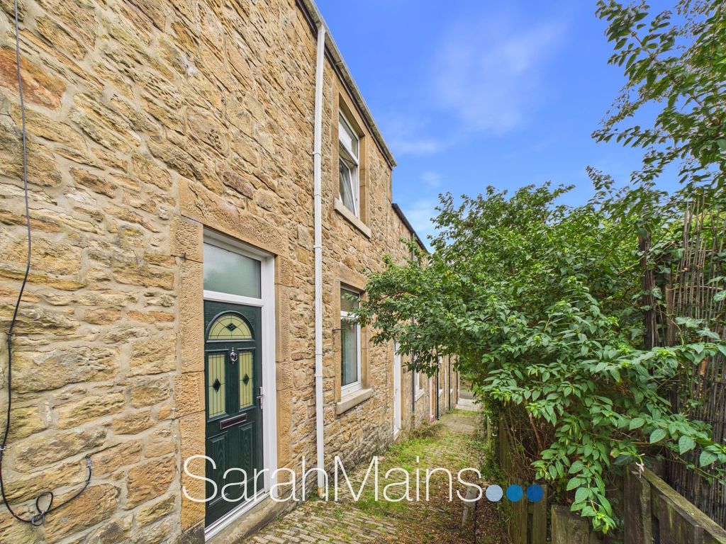 Property photo 1 of 9 External