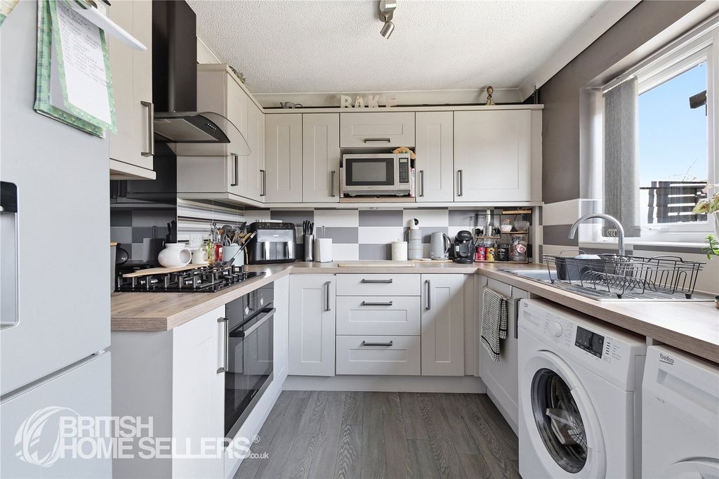 Property photo 3 of 15 Picture No. 10