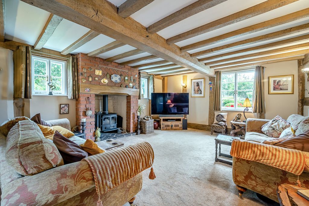 Property photo 2 of 36