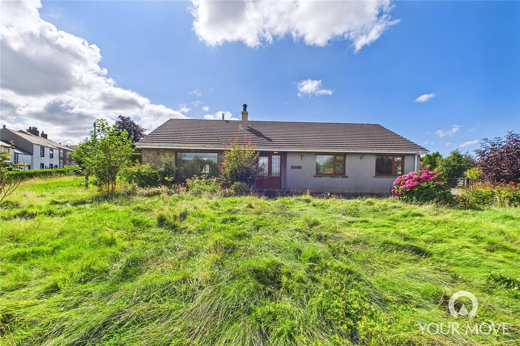 Property photo 1 of 18 Outside