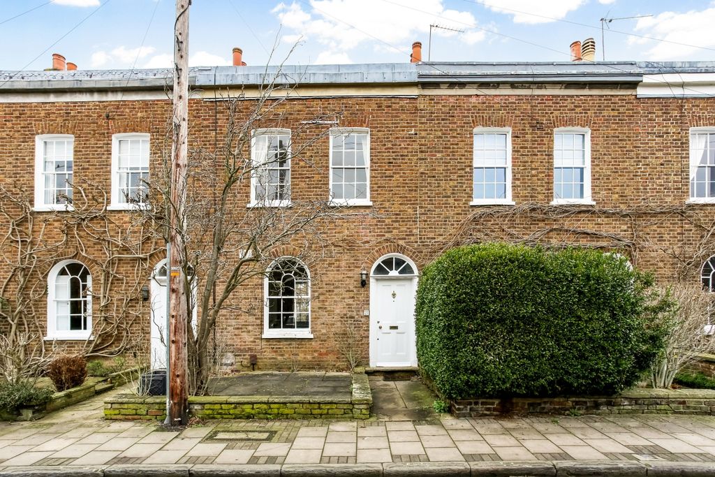 Property photo 1 of 25