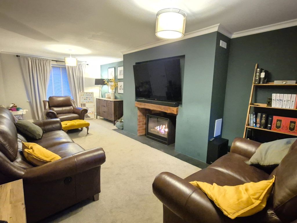 Property photo 3 of 18