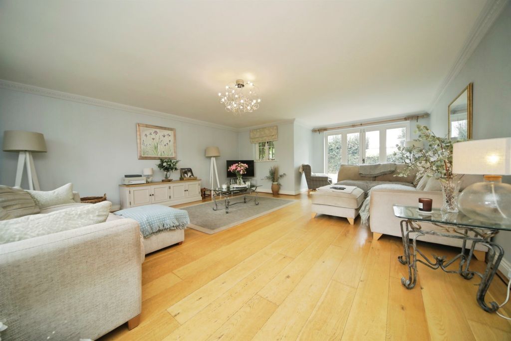 Property photo 3 of 22