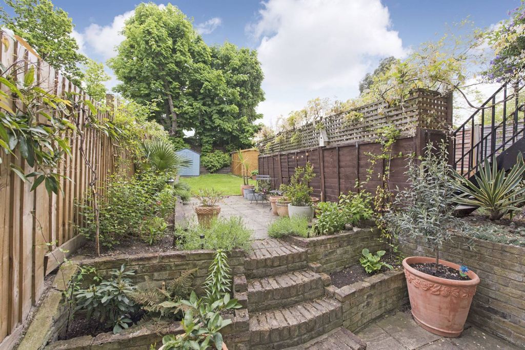Property photo 3 of 8