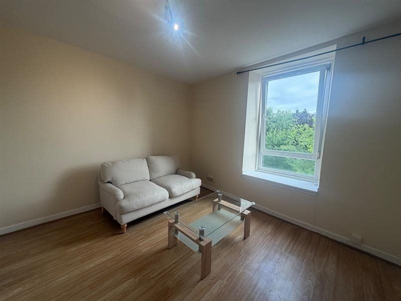 Property photo 3 of 6 A7Dcbd76-259E-4605-Ab04-13Fb8B039A82