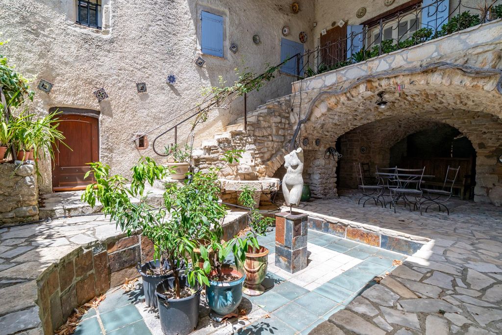 Property photo 2 of 24 Image