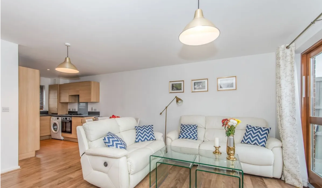 Property photo 3 of 9