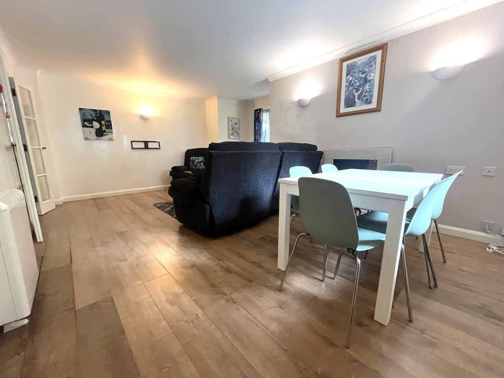 Property photo 1 of 10 Image