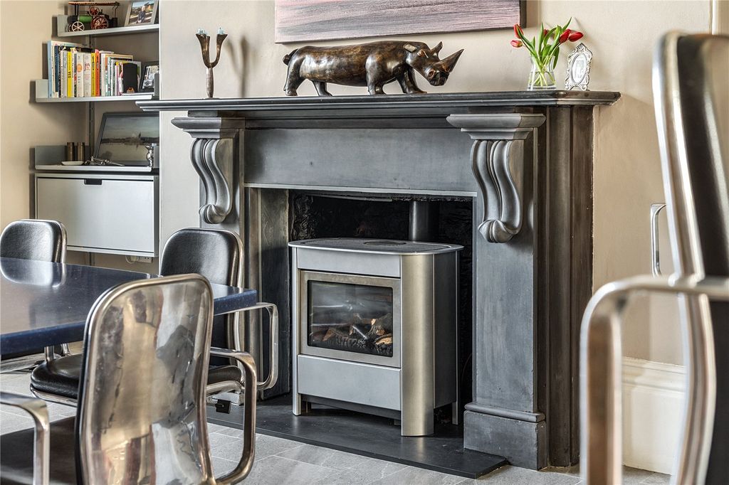 Property photo 3 of 35 Img