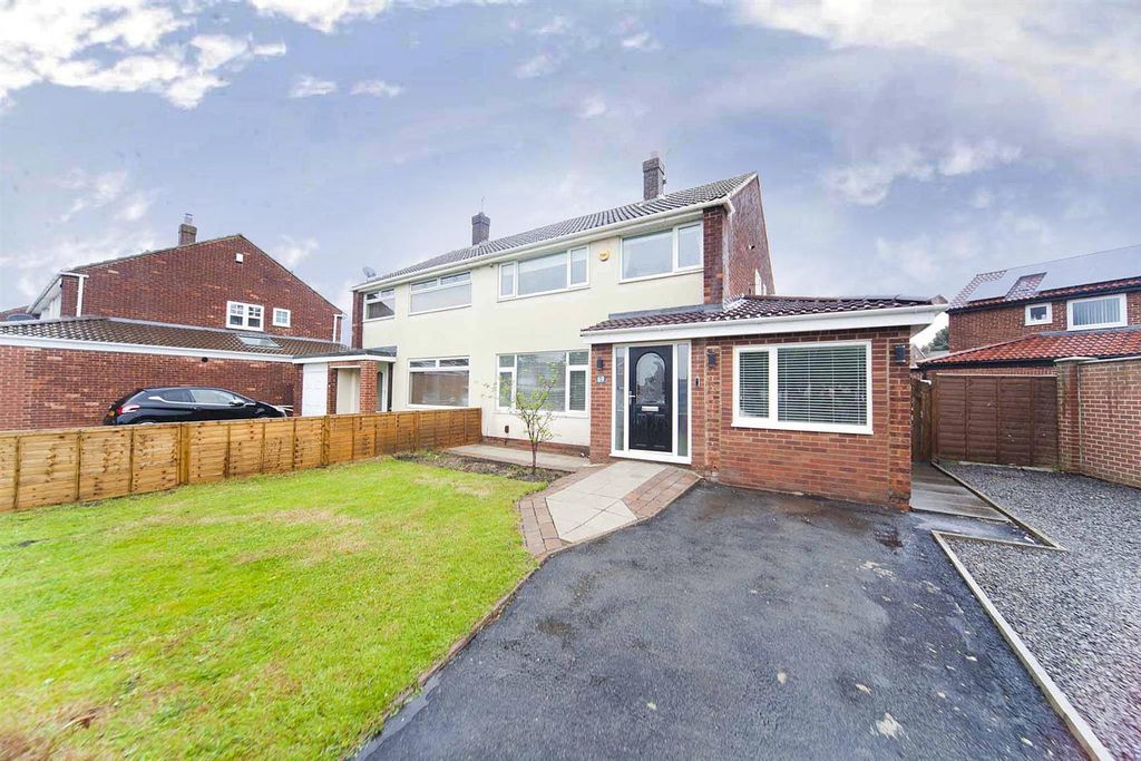 Property photo 1 of 29