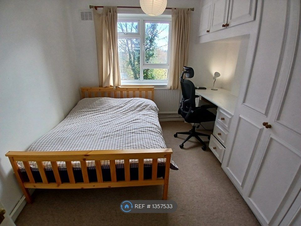 Property photo 1 of 7 Bedroom