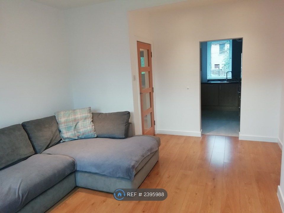 Property photo 1 of 9 Living Room