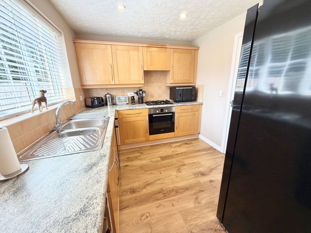 Property photo 3 of 37
