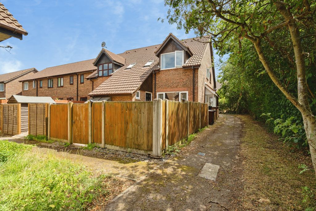 Property photo 2 of 12