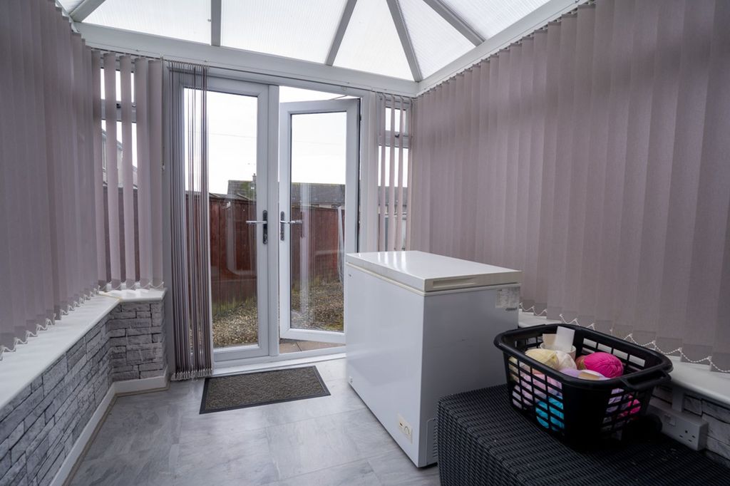 Property photo 2 of 37