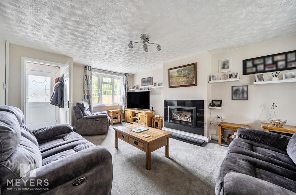 Property photo 2 of 13