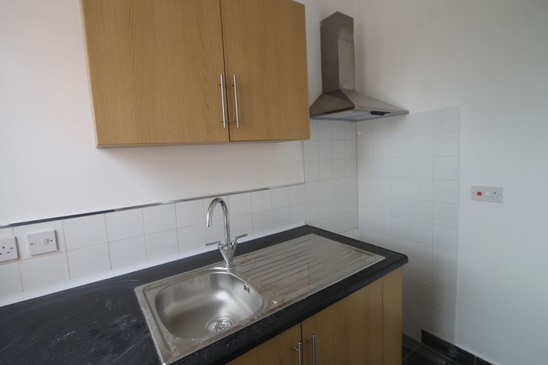 Property photo 3 of 7 Photo 2