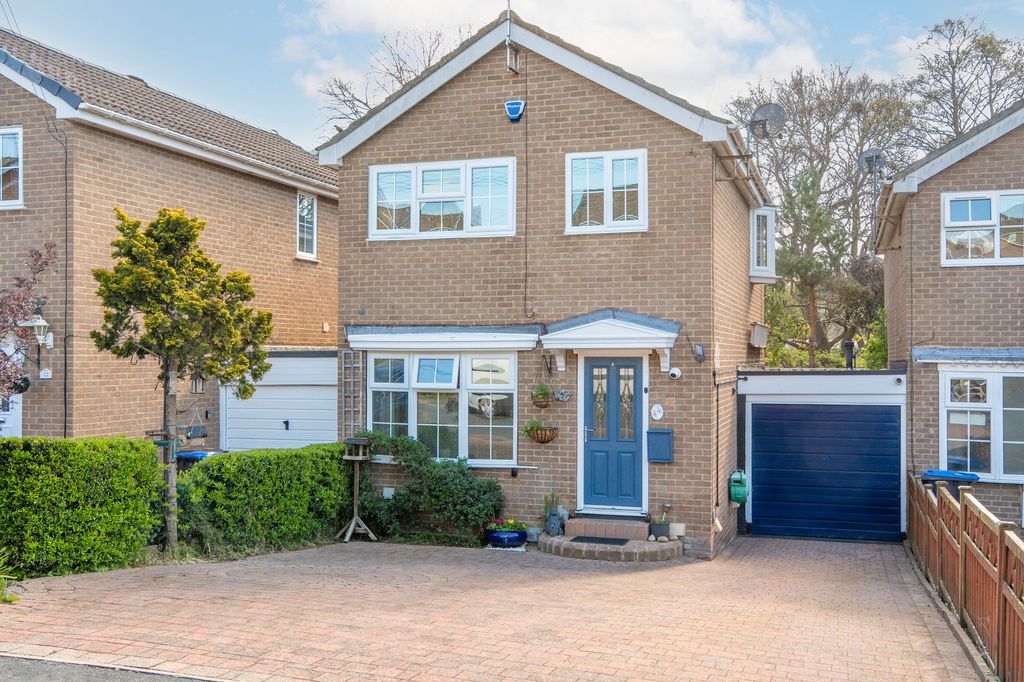 Property photo 1 of 22