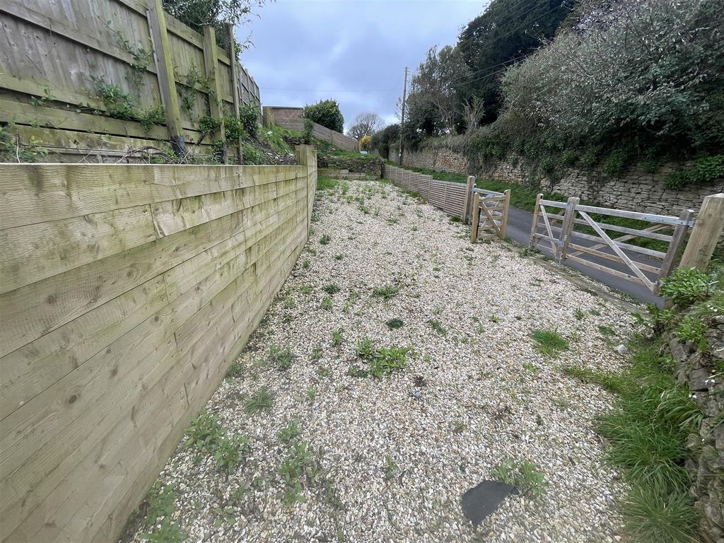 Property photo 3 of 7