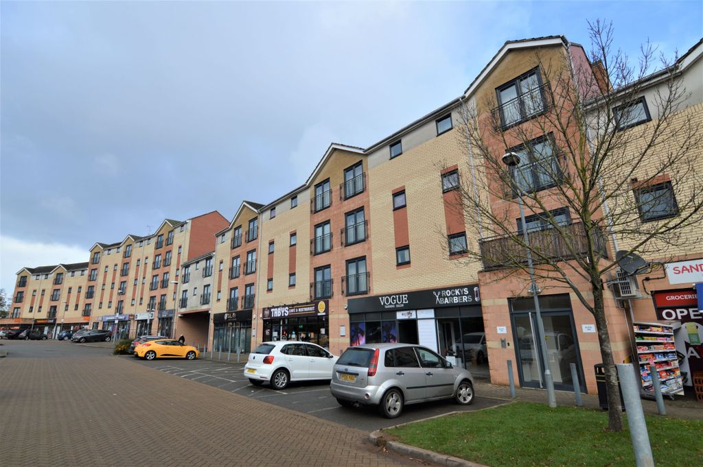 Property photo 2 of 8