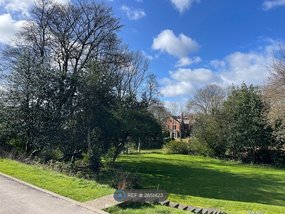 Property photo 3 of 15 Mature Private Communal Gardens For Residents