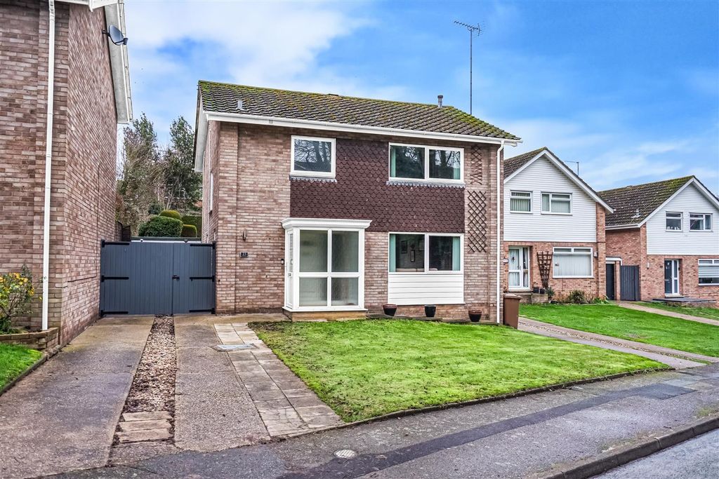 Property photo 1 of 16 Front