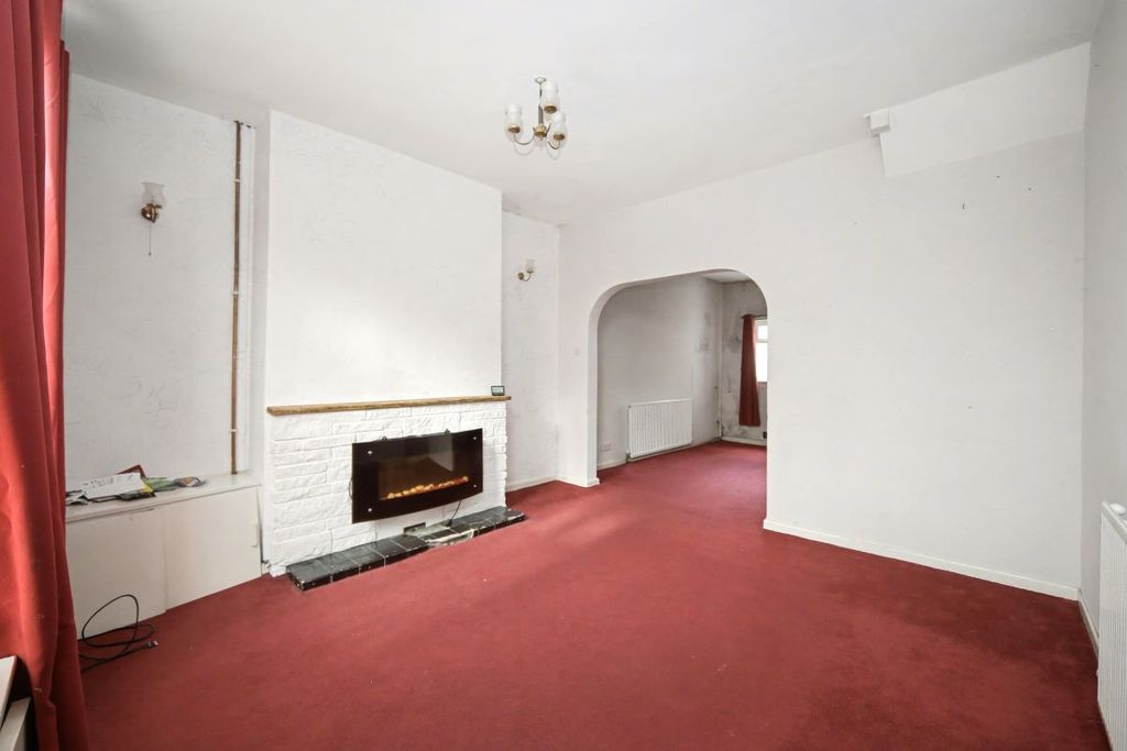 Property photo 3 of 17