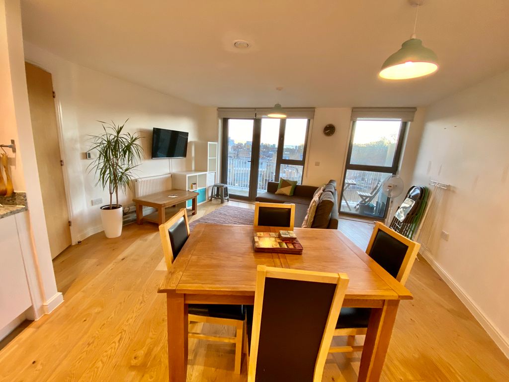 Property photo 2 of 20