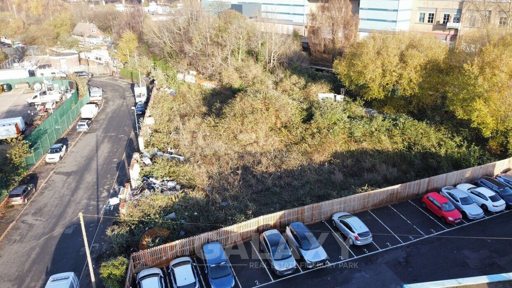 Property photo 2 of 5