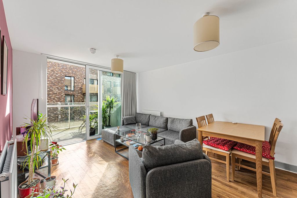 Property photo 1 of 16 Reception Room