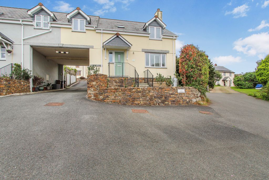 Property photo 1 of 22