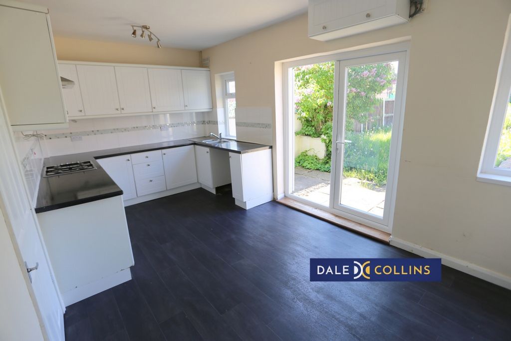 Property photo 3 of 11 Photo 3